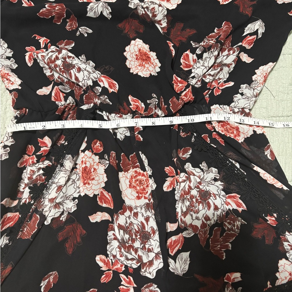 Astr Black and Floral Jumpsuit Size M - Picture 10 of 13